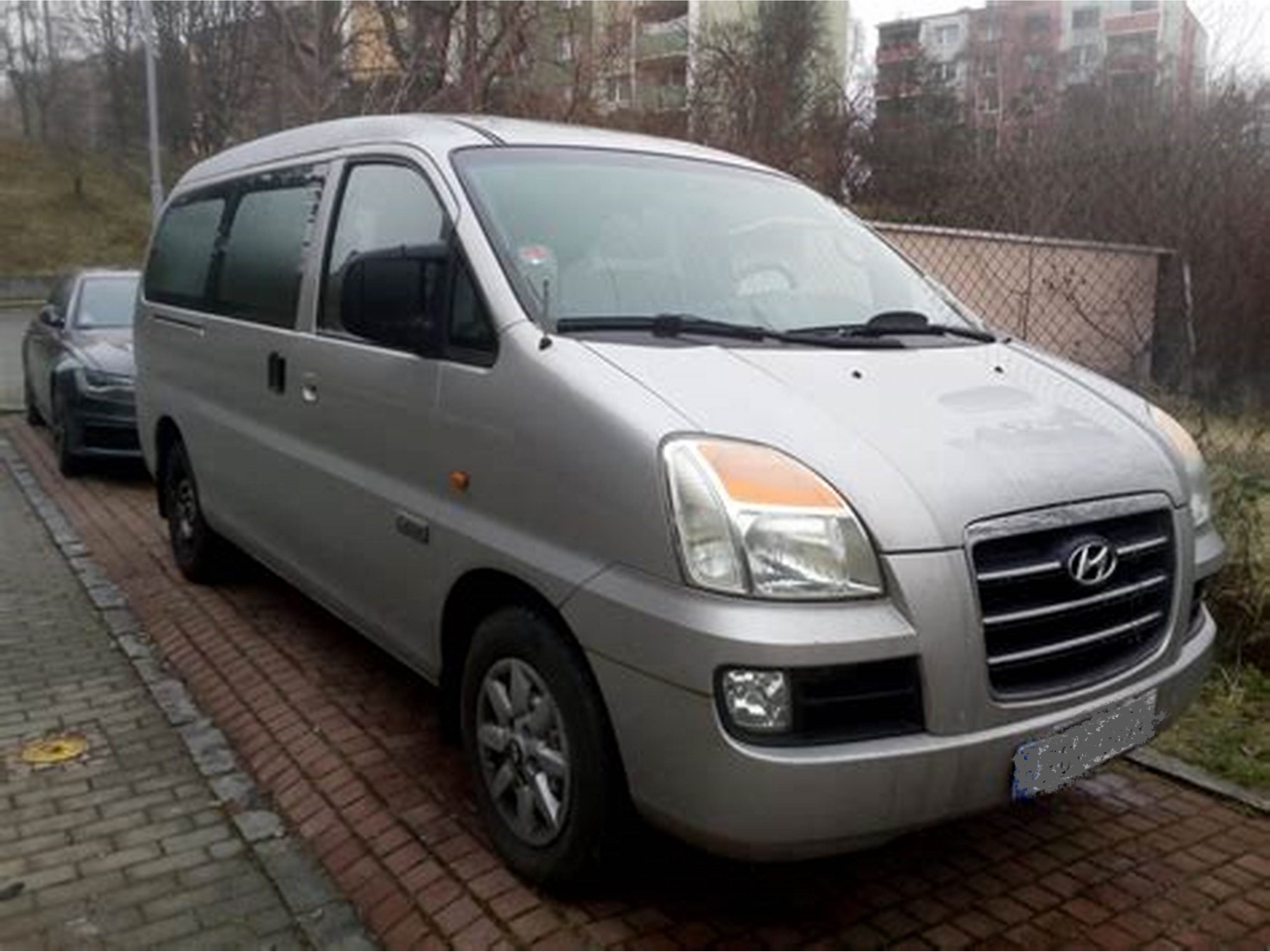 Hyundai Starex 2.5 CRDI - Image 2