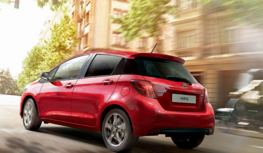 TOYOTA Yaris 1.5 VVT-i HSD Trend