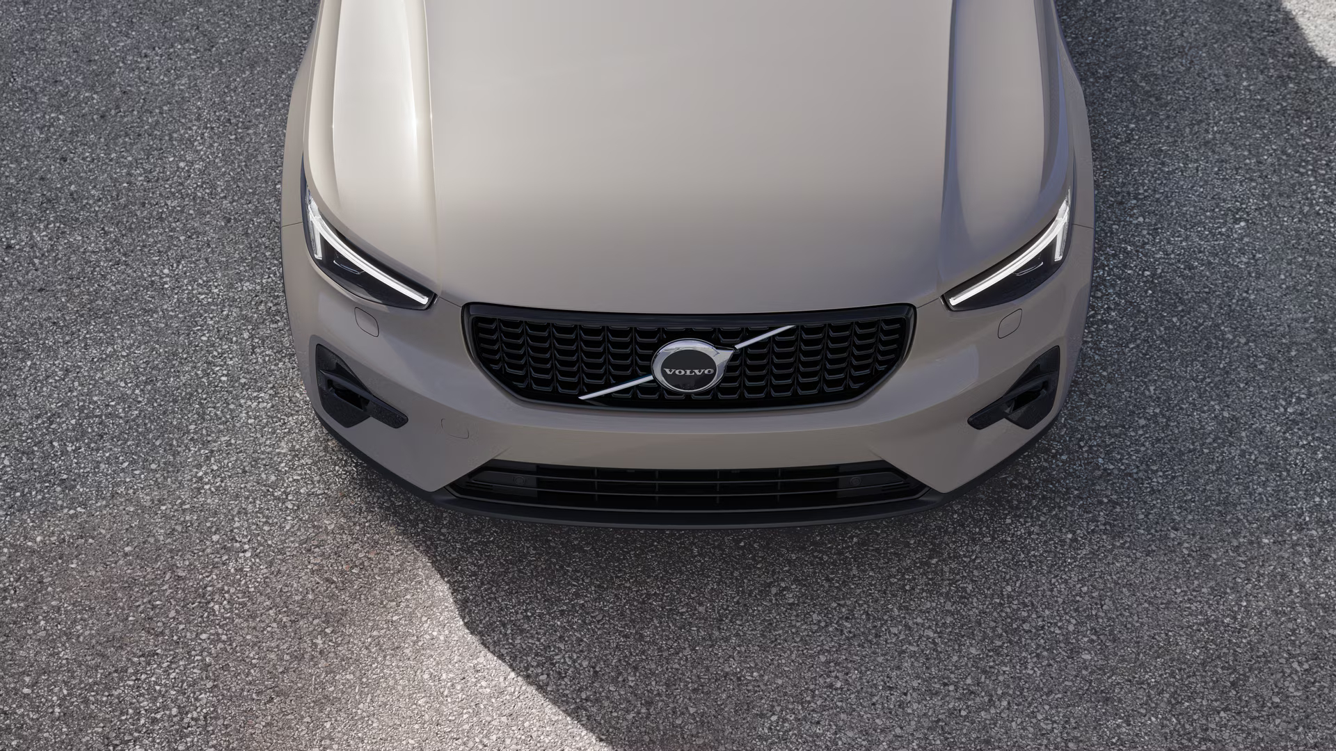 VOLVO XC40 2.0 B4 MH Black Edition - Image 2