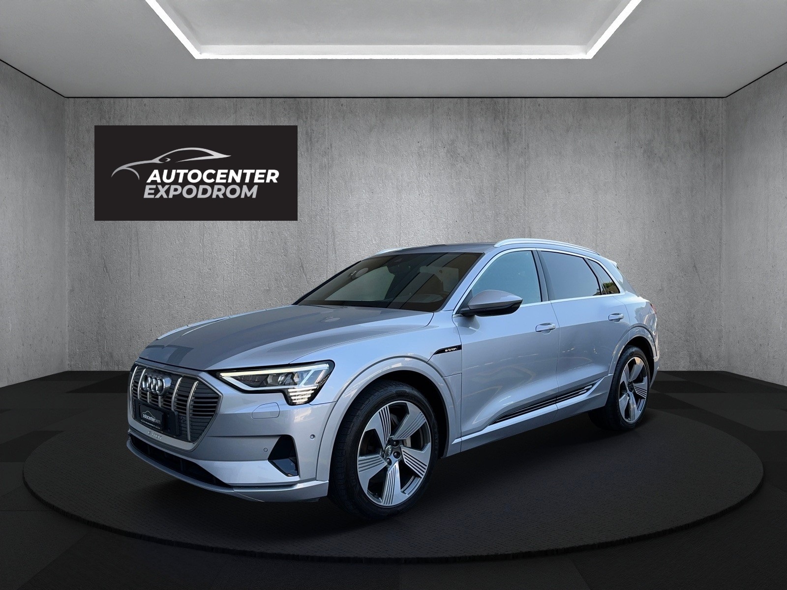 AUDI e-tron 55 S Line quattro - Image 4