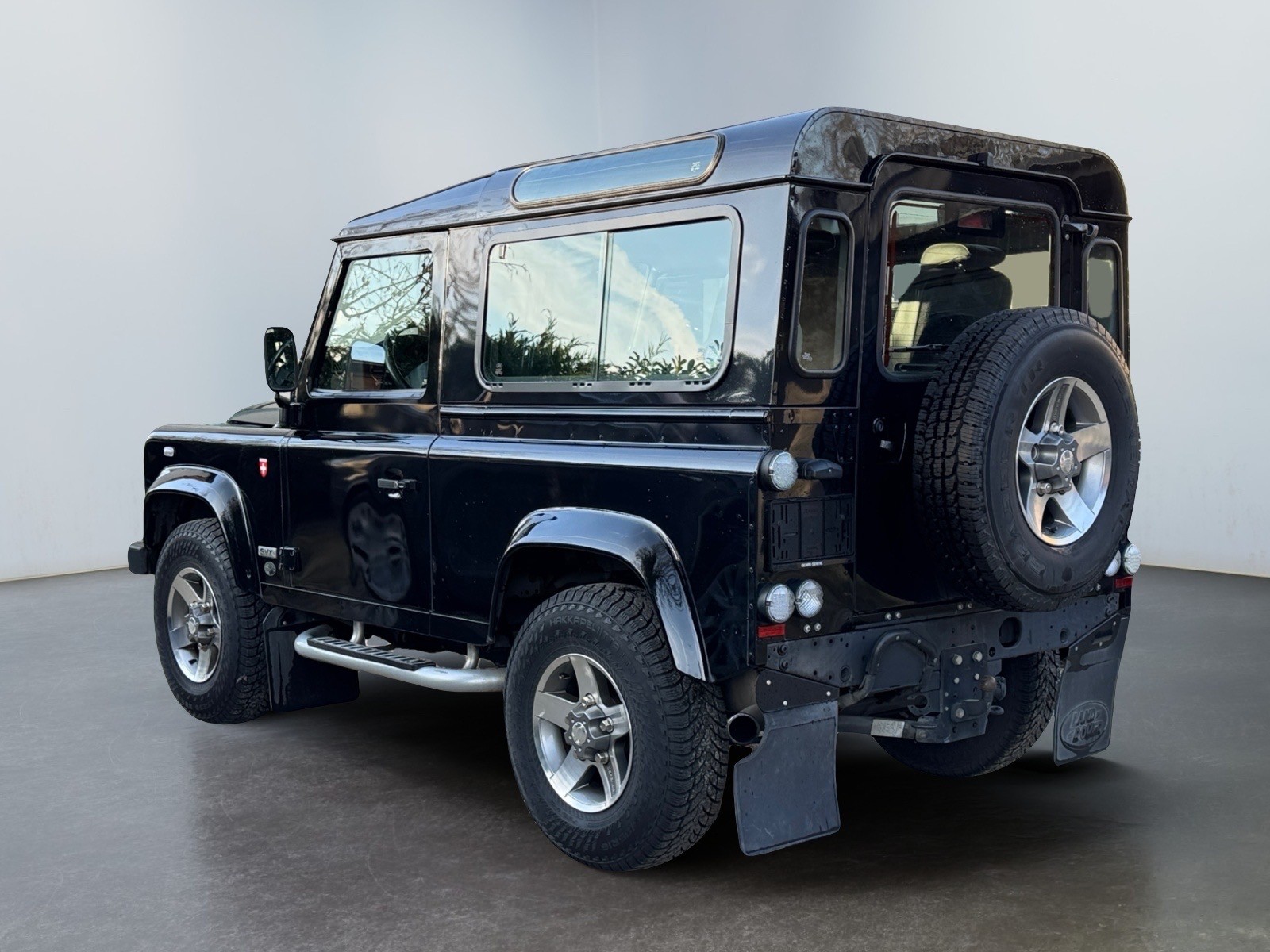 LAND ROVER Defender 90 SW 2.4Tdc SVX - Image 2