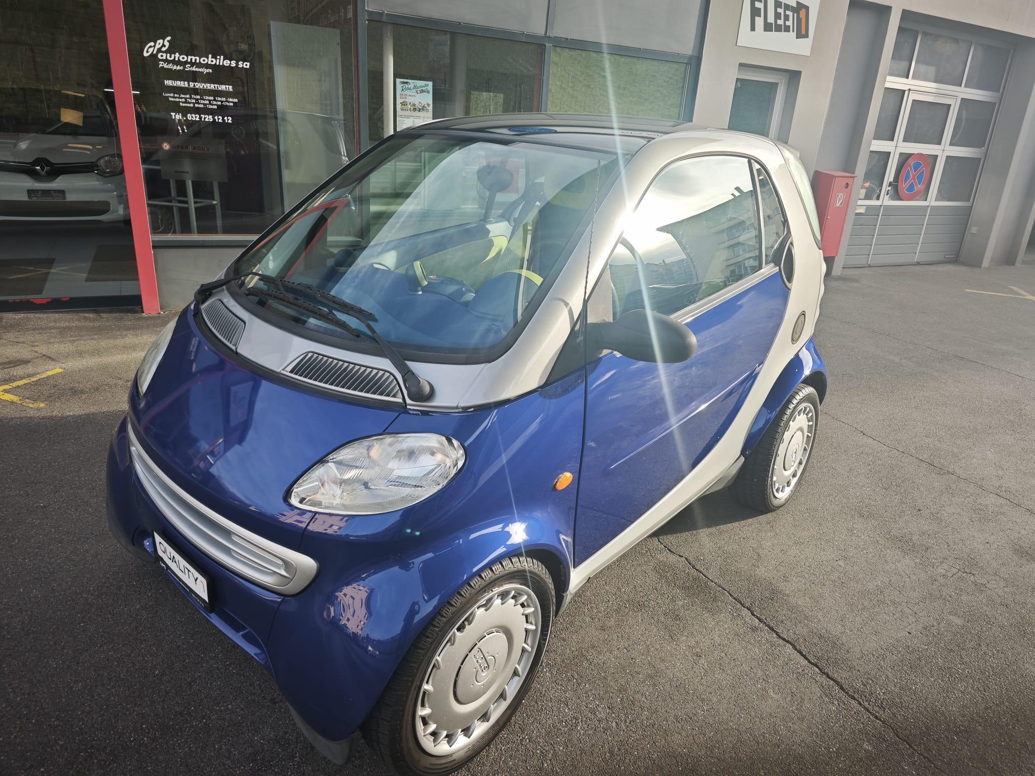 MICRO COMPACT CAR SMART 