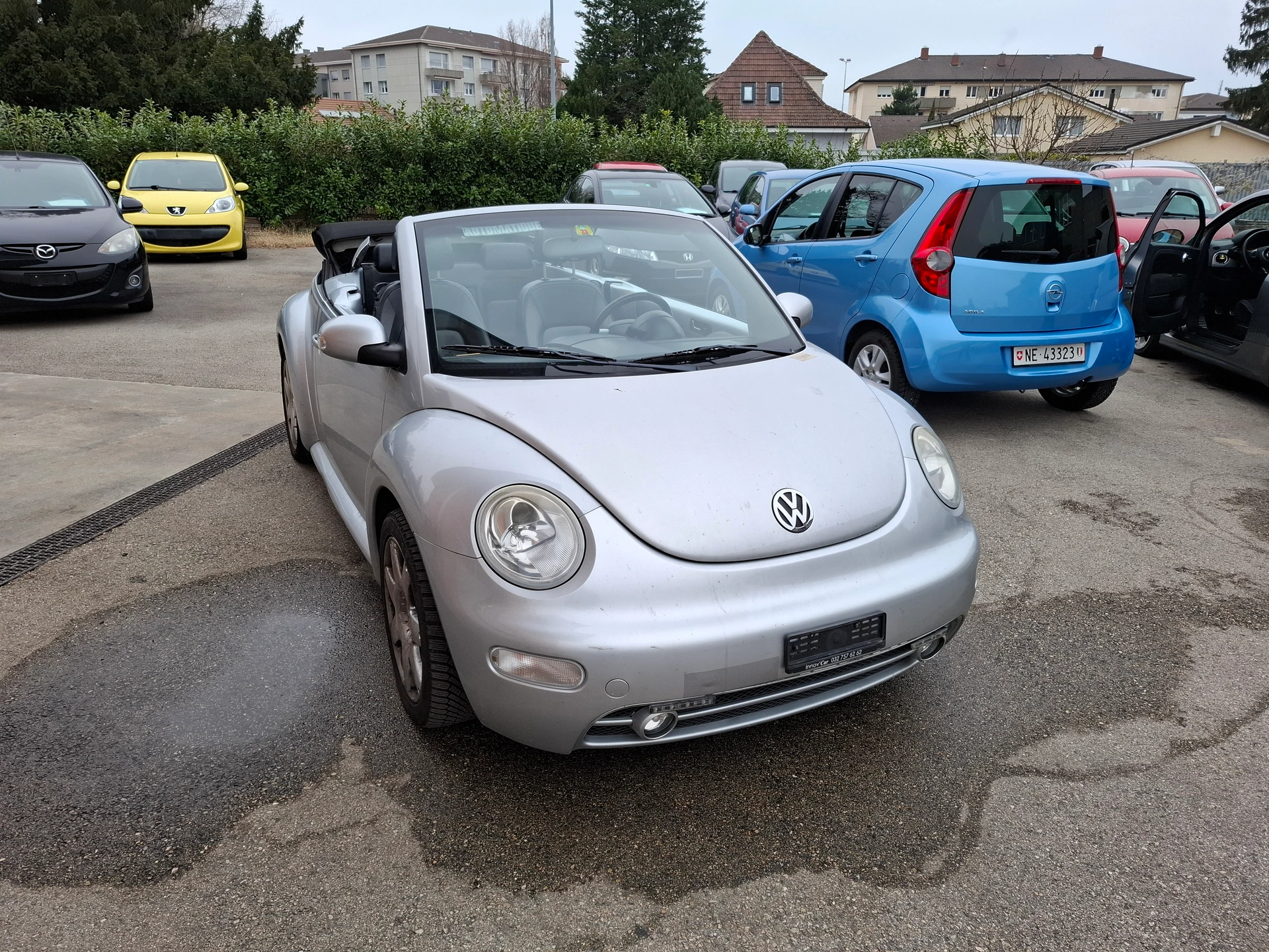 VW New Beetle Cabrio 2.0 - Image 1