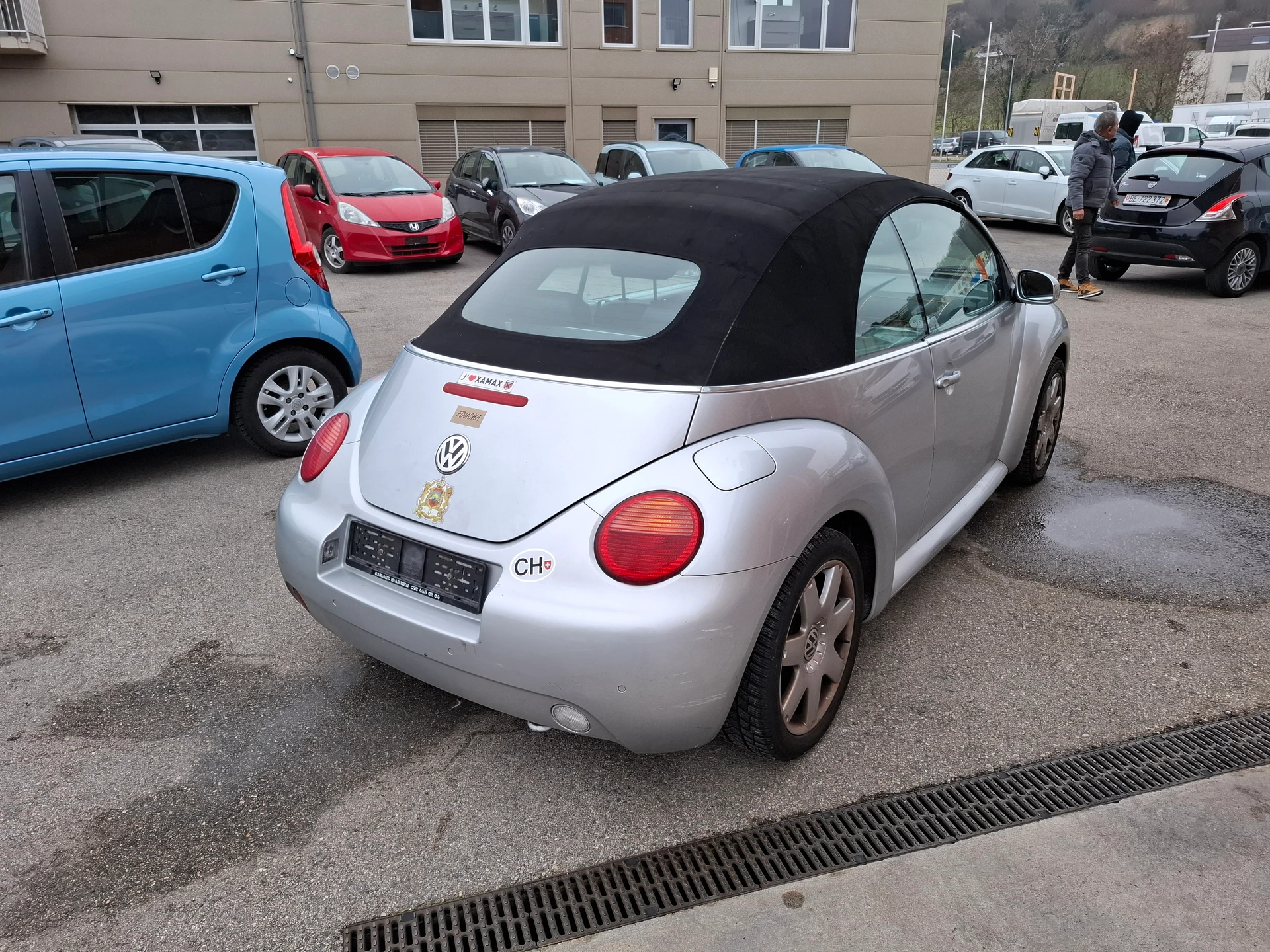 VW New Beetle Cabrio 2.0 - Image 3